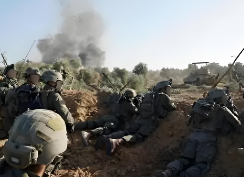 以軍繼續(xù)在巴勒斯坦加沙地帶多地開展軍事行動(dòng).jpg